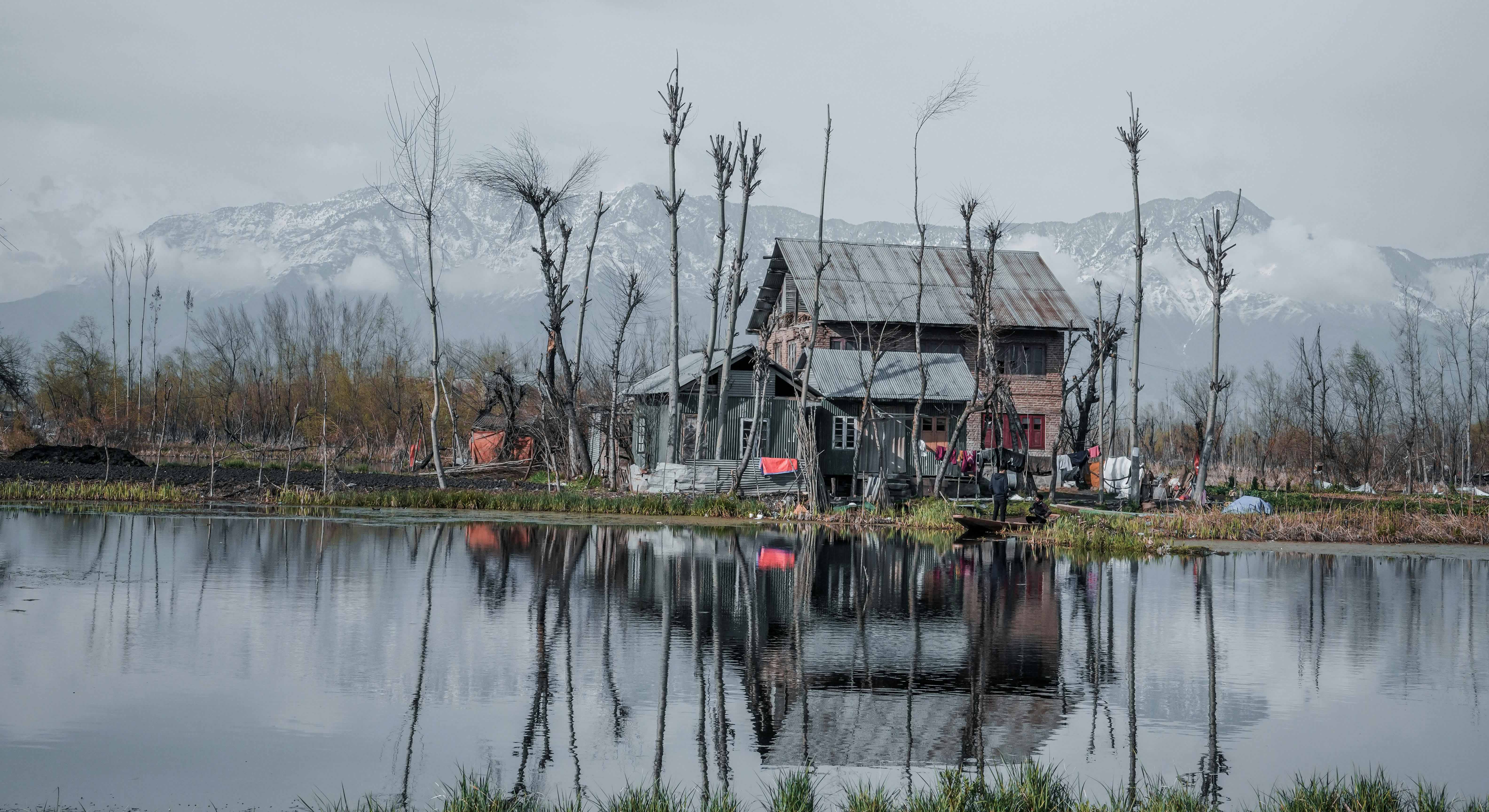 Deluxe Kashmir Getaway (4 Nights / 5 Days)