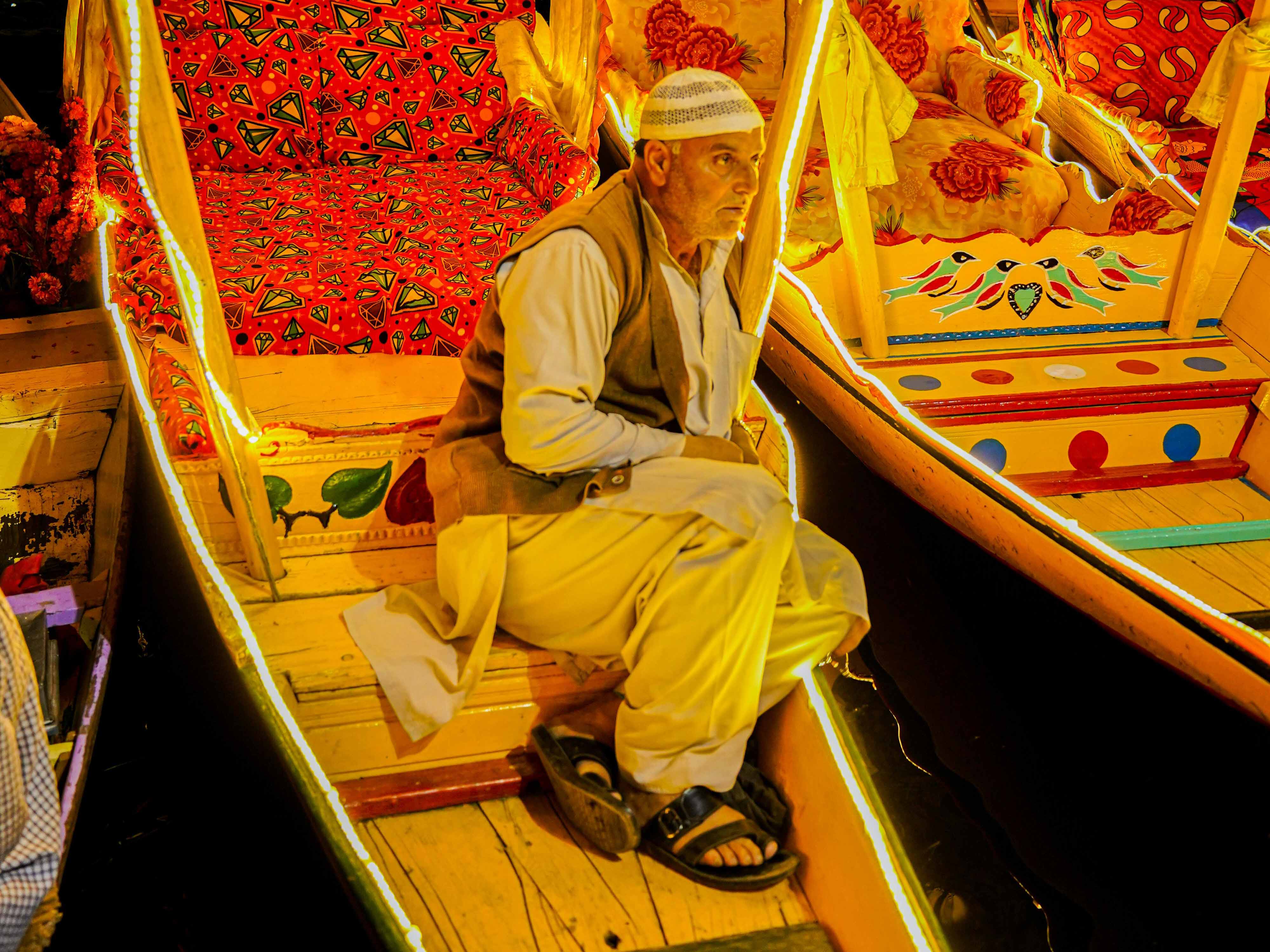 Scenic Valleys & Dreamy Lakes